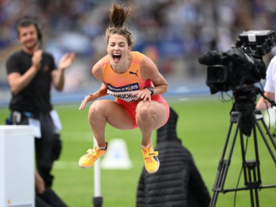 Українська спортсменка встановила світовий рекорд у стрибках у висоту (ВІДЕО)