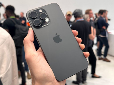 Apple під тиском ЄС спростить заміну батареї в iPhone