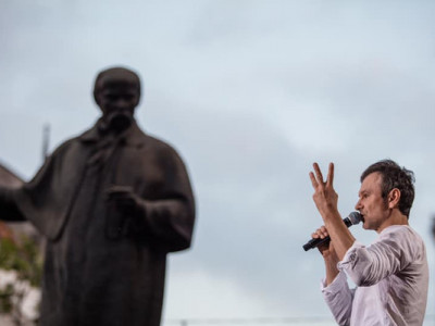 У пресслужбі “Океану Ельзи” прокоментували інформацію про “демобілізацію” Вакарчука