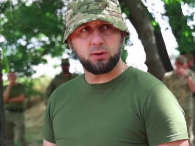 Не повів у м'ясні штурми бригаду. Бійці 24 ОМБр вимагають не звільняти свого комбрига — відео