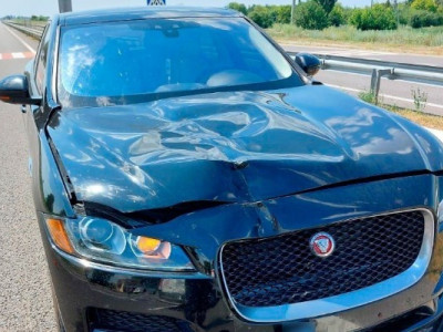 Jaguar на шаленій швидкості збив чоловіка на Полтавщині