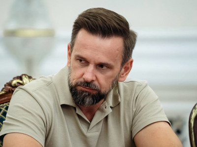 Віктора Микиту знову “знімають” з посади та “призначають” заступником секретаря Офісу Президента