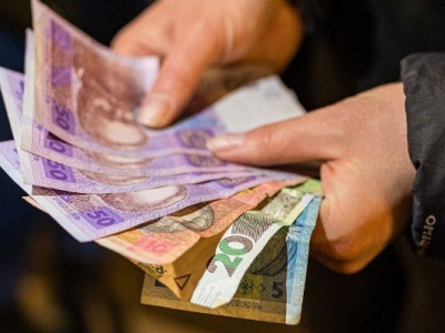 Пенсія понад 10 тисяч грн: скільки українців отримують такі виплати