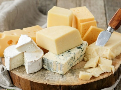 Чому дорожчає український сир?