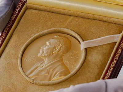 Двічі в одну річку увійдеш: подвійні лауреати Нобелівської премії