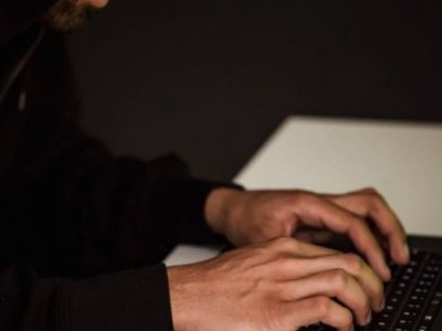 Продавав неіснуючі мопеди: поліцейські викрили 25-річного шахрая