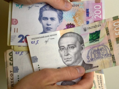 Влада України підвищує податки. Навіщо і які будуть наслідки