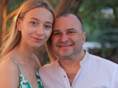 Дружина відомого співака розповіла, чому вони живуть в орендованій квартирі