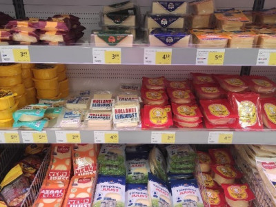 Базові продукти в Україні: в Emporium порівняли ціни за останнє десятиріччя