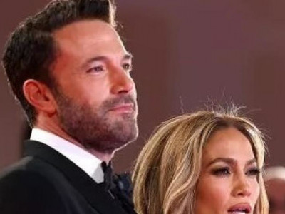 Бен Аффлек і Дженніфер Лопес розпродують старе і купують нове майно