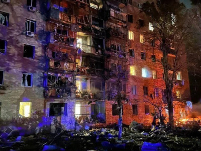 У Курську російська ППО відпрацювала по багатоквартирному будинку: наслідки