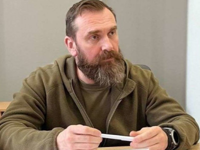 Вчителям - кукіш, а помічникам нардепів - підвищення: скандальне рішення уряду