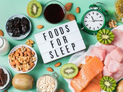 Нічні перекуси: як швидко і без шкоди для здоров'я втамувати голод