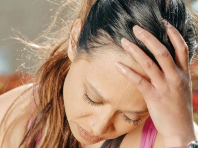 Чим мігрень відрізняється від звичайного головного болю?