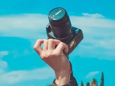 5 Ways AI Tools Can Help You Be More Photogenic