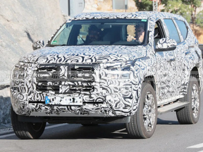 Новий Mitsubishi Pajero Sport вперше сфотографували наживо