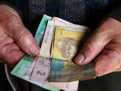 В українців за борги з комуналки можуть забрати навіть меблі: як карають боржників