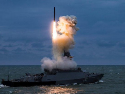 Росія вивела у Чорне море сім носіїв “Калібрів” із загальним залпом до 48 ракет