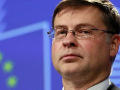 У Єврокомісії пояснили шлях до кредиту для України на $50 мільярдів. Ускладнити його може Угорщина