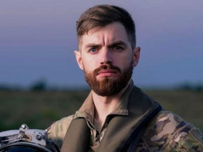 Загиблий льотчик Джус - Герой України. Президент присвоїв захисникам звання