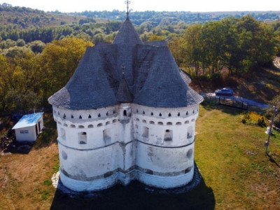 Присвячена Покрові: де знаходиться найстаріша в Україні церква