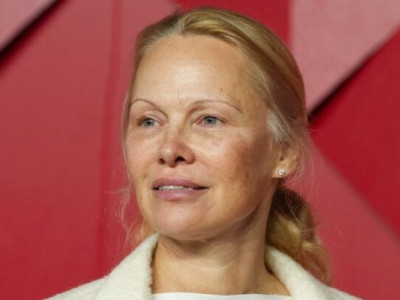 Самотня білявка: Памела Андерсон розповіла шокуючі деталі зі свого життя
