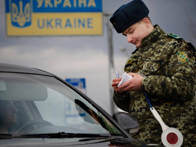 Хто з чоловіків може виїхати з України з 1 жовтня: повний список