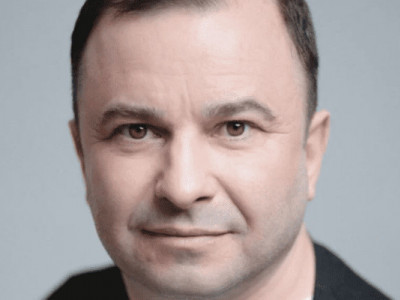 “Вийшла заміж у Москві”: Віктор Павлік показав, як виглядає його рідна сестра