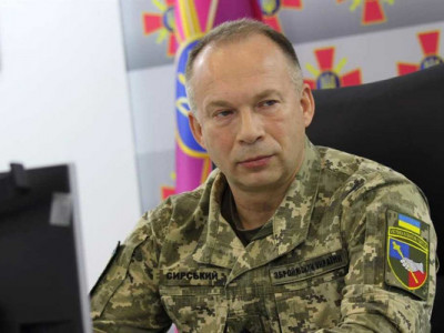 Лондон опрацьовує власні пропозиції: Сирський повідомив деталі розмови з британським генералом щодо ударів по Росії