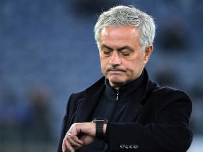 Емоції на полі: Моуріньо знову вилучений за суперечки з арбітром