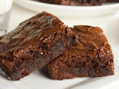 Горіхово-шоколадна насолода: ідеальний пиріг для затишного вечора