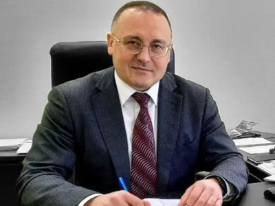 Ось так наглий керівник прокуратури у 44 роки оформив собі пенсію