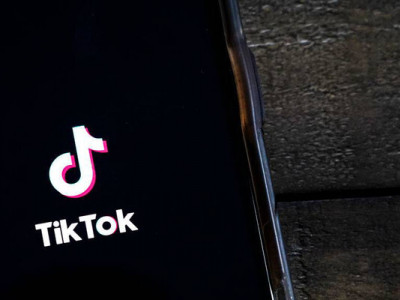 У Франції подали позов проти TikTok через суїцид дітей