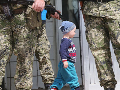 Окупанти у Бердянську закликають доносити на дітей за «підозрілу поведінку»