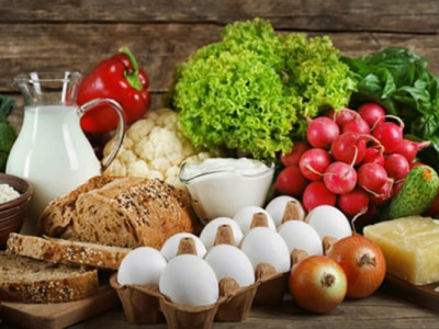 Яйця, хліб та овочі: чому українці платять за продукти все більше?