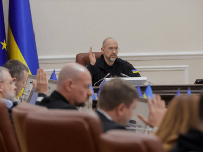 Уряд анонсував виплату 6500 грн на дитину для малозабезпечених і деяких переселенців
