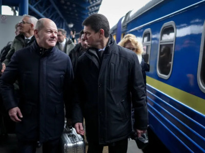 Шольц несподівано відвідав Україну