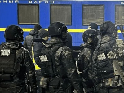 У Києві та області проходять обшуки на “Укрзалізниці”: що сталося (фото)
