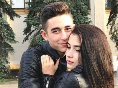 Дружина співака Романа Сасанчина пішла працювати на завод у Польщі та пожалілася на тяжкі умови