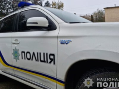 Запропонував неправомірну вигоду поліцейським: у Вільногірську повідомили про підозру 33-річному містянину