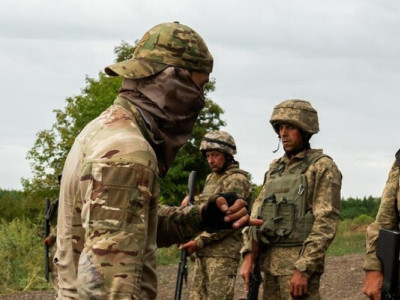 Воїни ЗСУ ведуть важкі бої біля Покровська, Торецька, Великої Новосілки: у чому складнощі