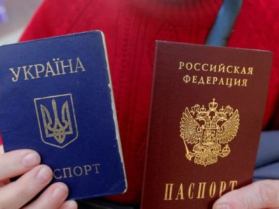 Паспорт і повістка в одному пакеті: як окупанти піклуються про чоловіків
