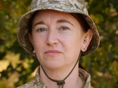 Командира з Інтернаціонального легіону понизили в посаді після цькування небінарної військової особи
