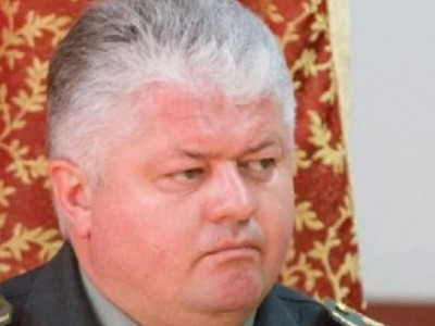 Вважає 93% військових психами, хабар, інсульт: шокуючі подробиці про головного психіатра ЗСУ Друзя