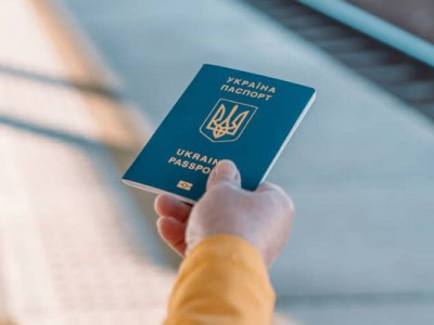 Радісна новина для українців, які перебувають за кордоном: неочікуване рішення МЗС