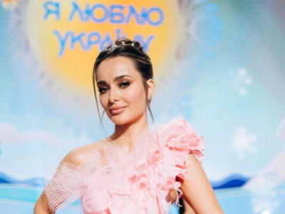 Хто замінить Ксенію Мішину в «Я люблю Україну»? У мережі називають два імені