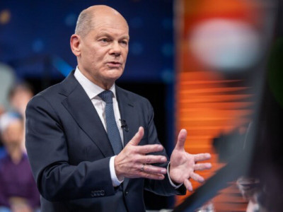 Шольц закликав Бундестаг визнати «надзвичайною ситуацією» війну в Україні та її наслідки для ФРН