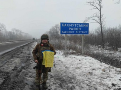 Лікар на передовій: як травматолог із Хмельниччини рятує життя під обстрілами