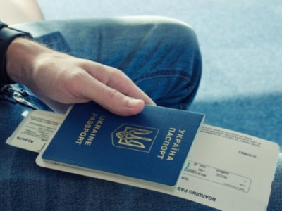 Оновлений порядок отримання паспорта за кордоном: інструкція