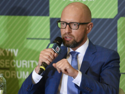 Україна заплатила сотнями тисяч життів, які ще компроміси?, – Яценюк на Times Radio